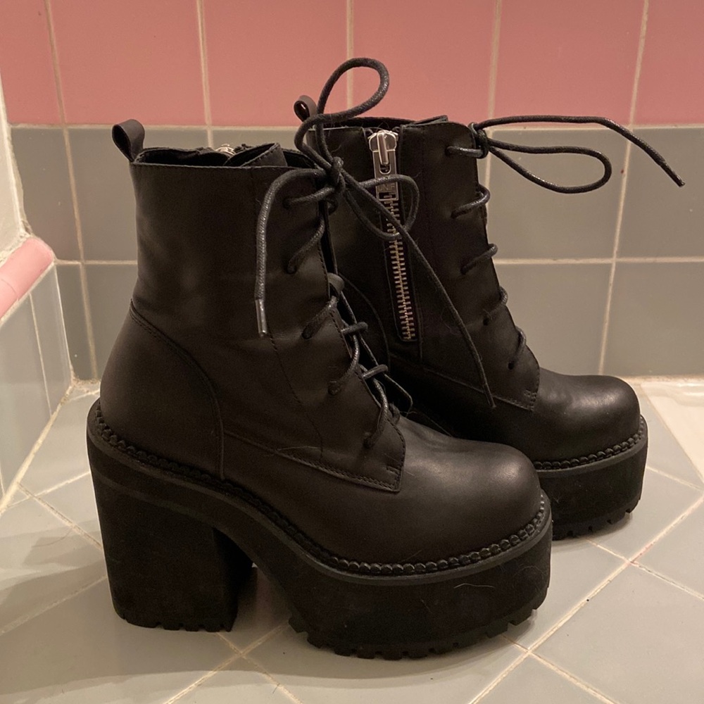 Unif choke boot
